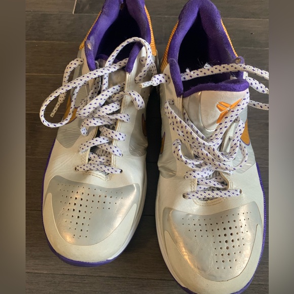 2009 Nike Zoom Kobe 5 Purple/Yellow/White Youth 6.5 - Picture 9 of 9
